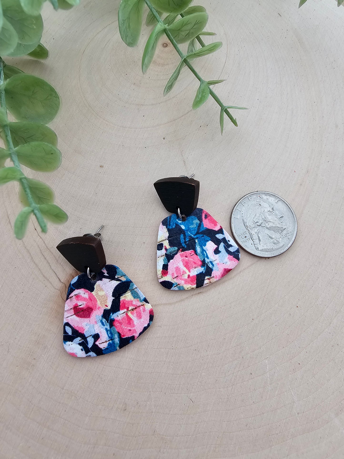 Midnight Rose Garded Rounded Trapezoid Earrings