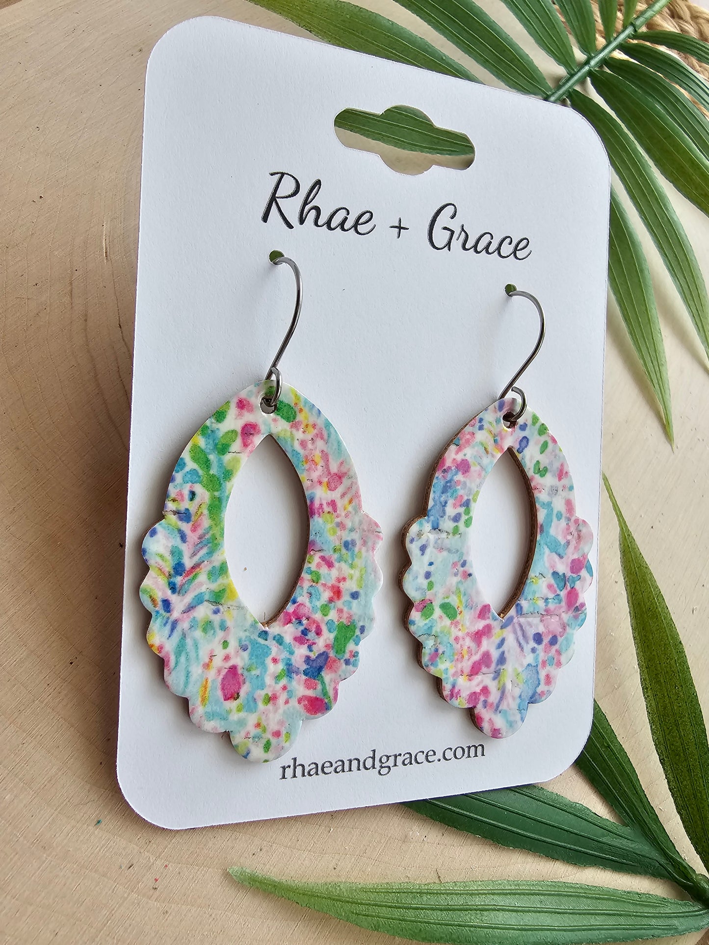 Summer Breeze Floral Scalloped Earrings