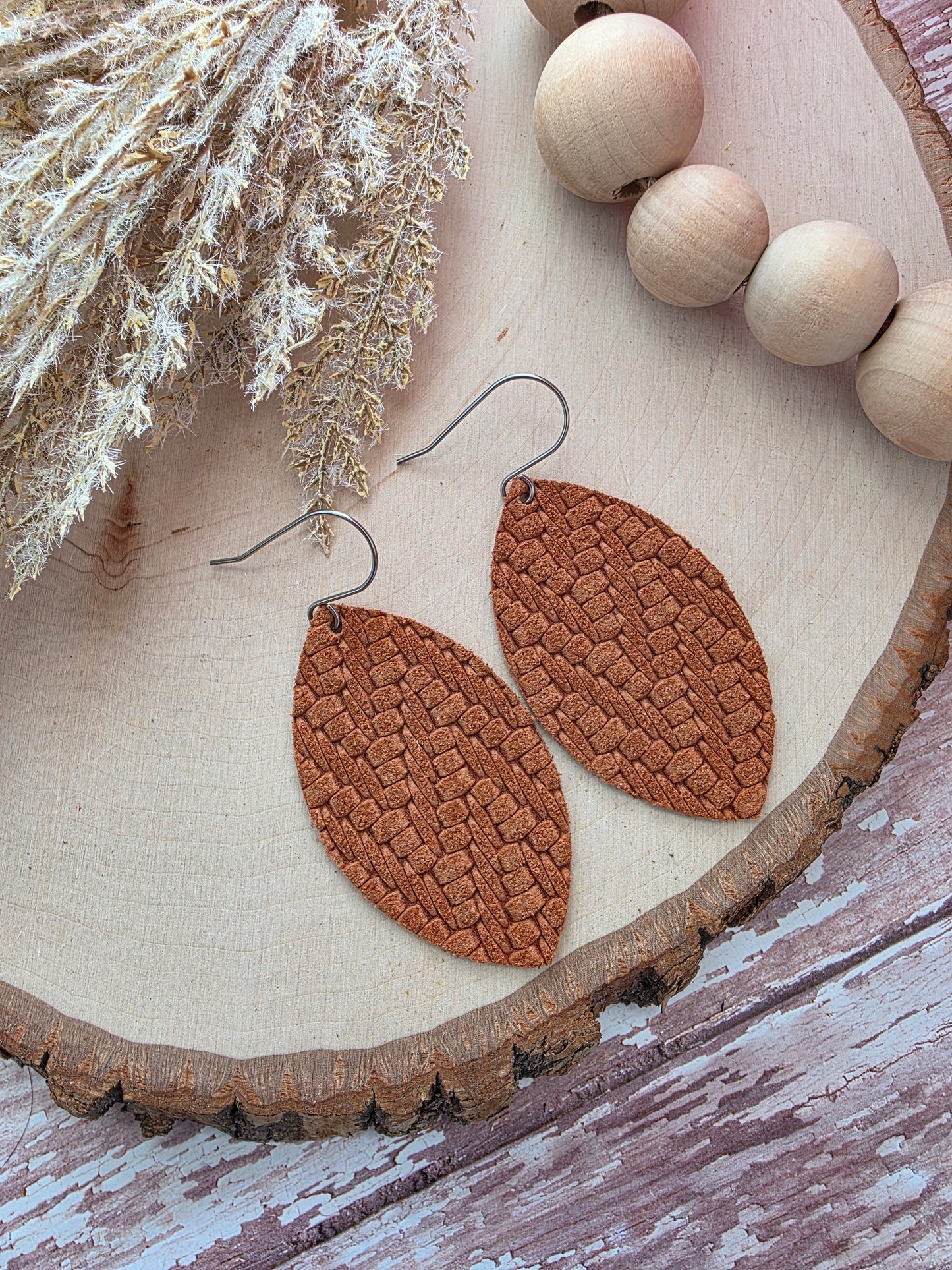 Brown Knit Leaf Leather Earrings