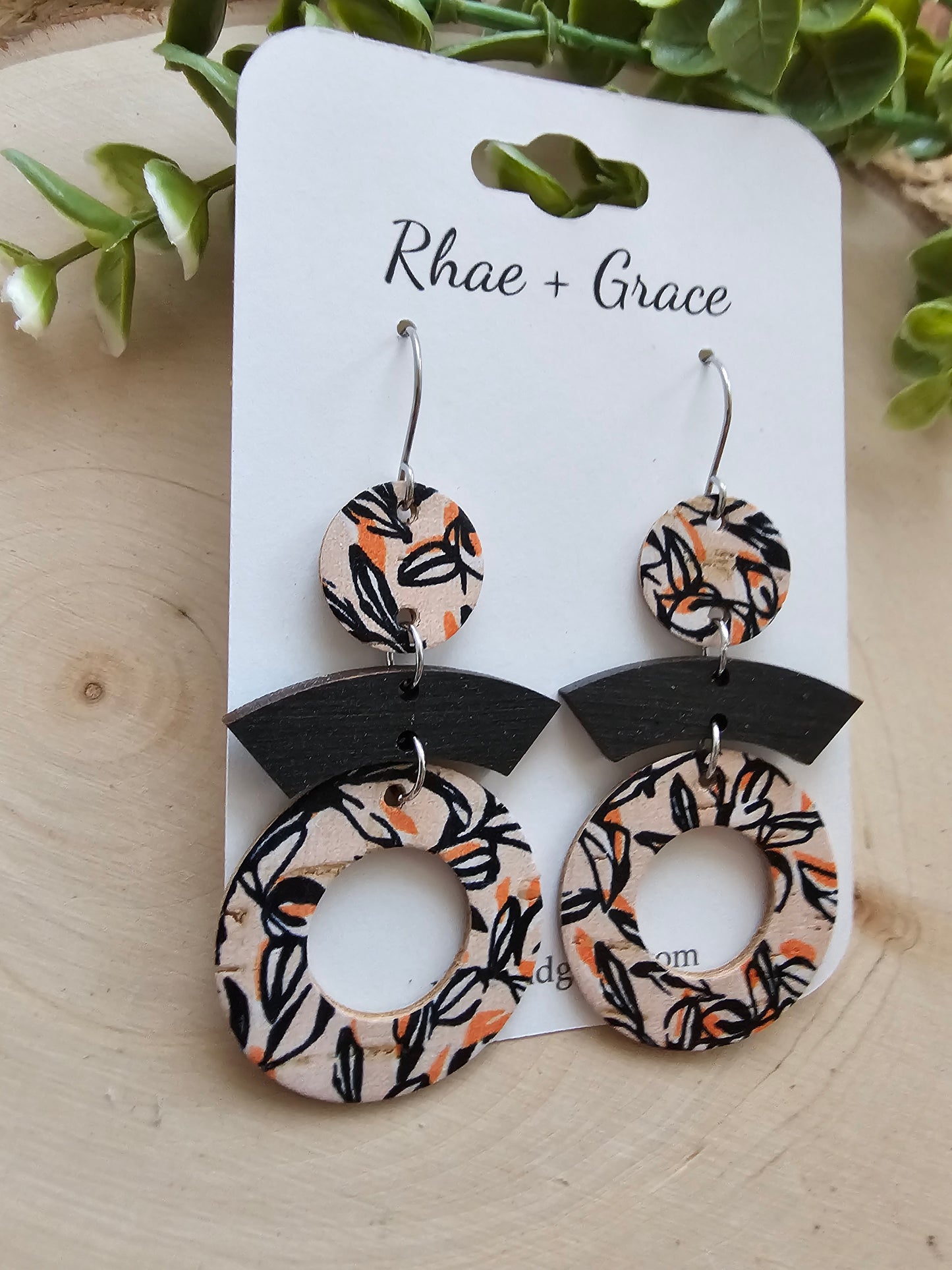 Autumn Vines Round Cutout Earrings