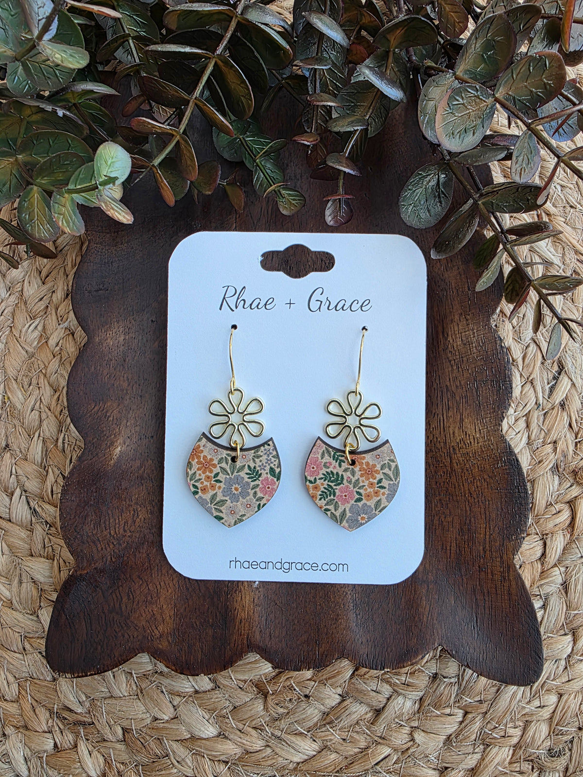 Vintage Floral Gold Pointed Drop Earrings
