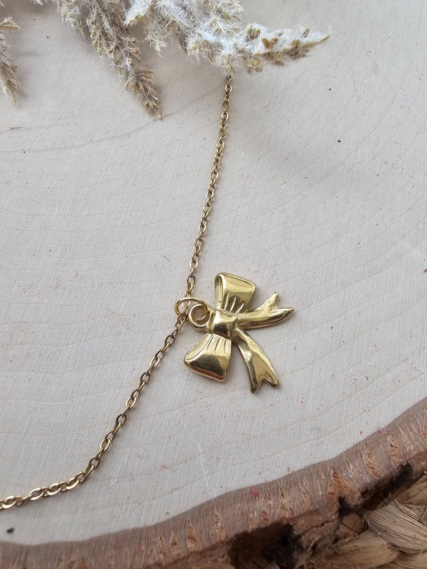 Bow Necklace - Gold Plated Stainless Steel