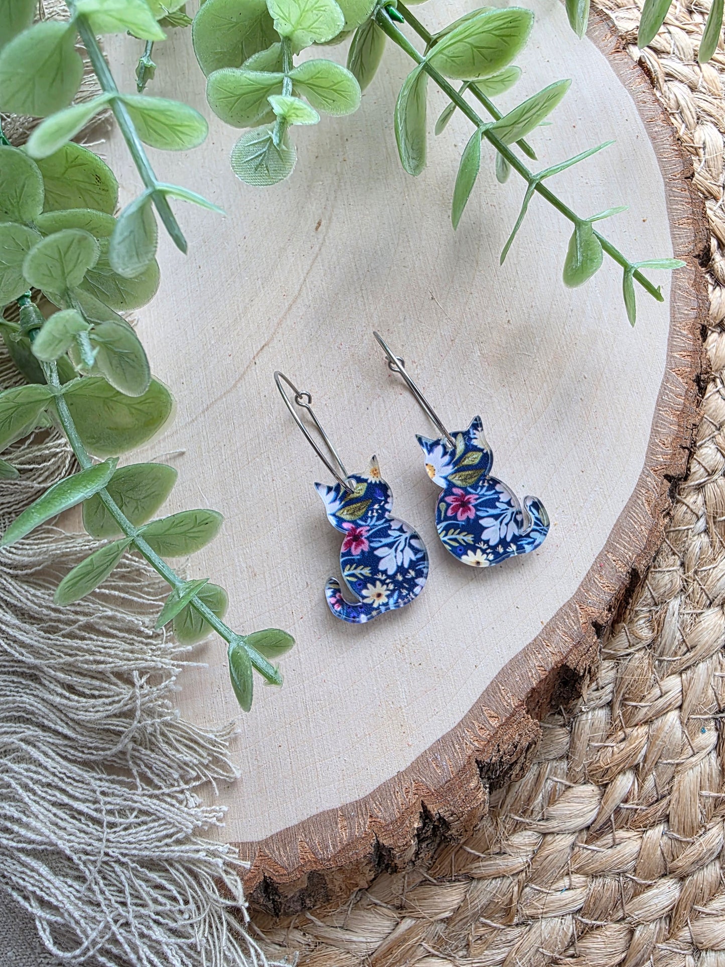 Dainty Acrylic Floral Cat Hoop Earrings