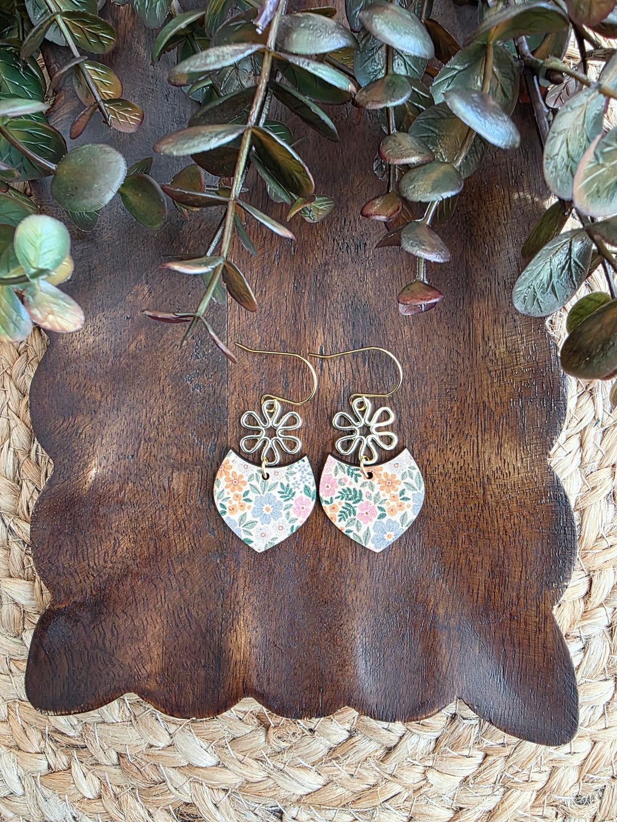 Vintage Floral Gold Pointed Drop Earrings