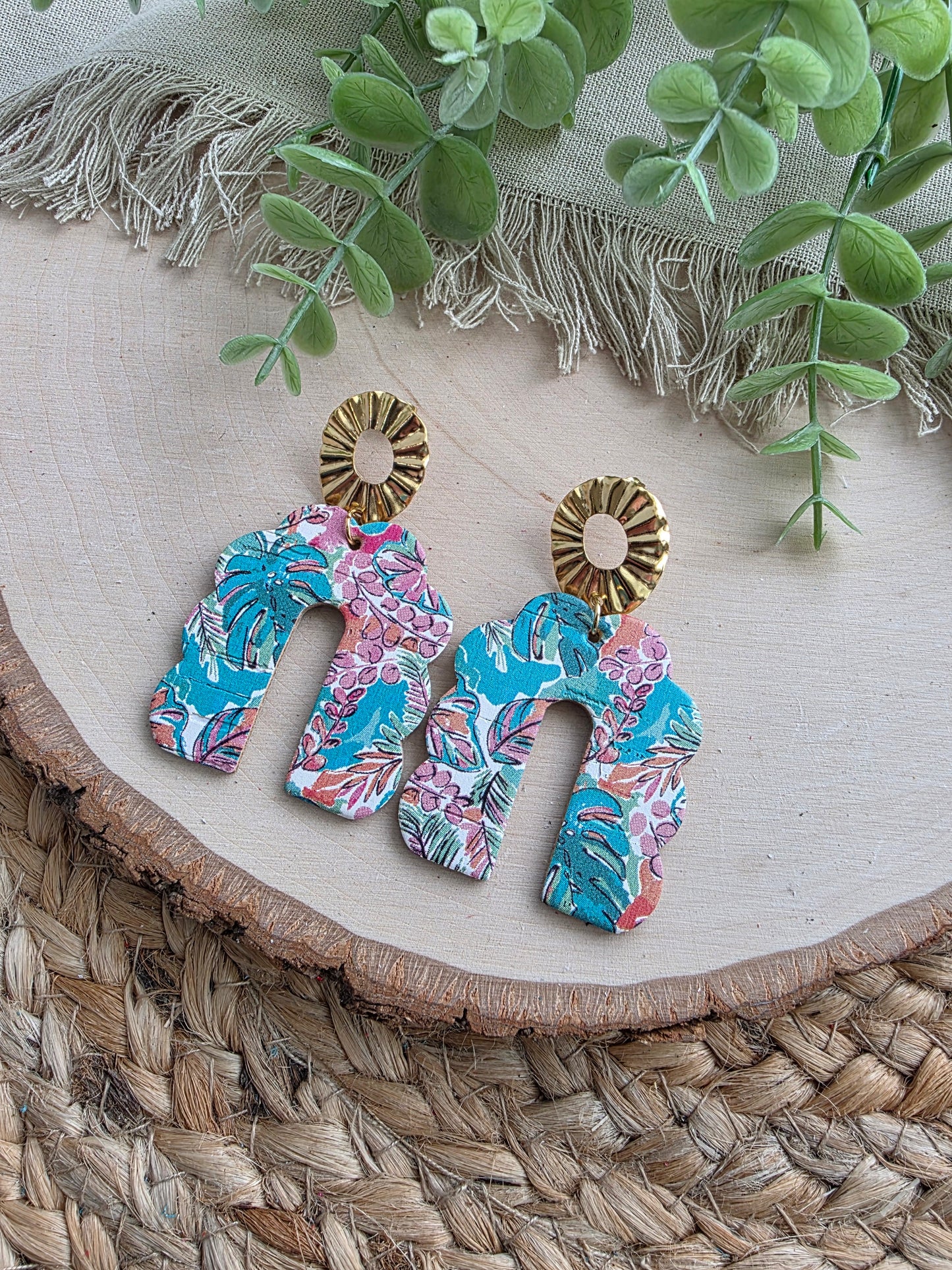 Tropical Monstera Scalloped Arch Earrings