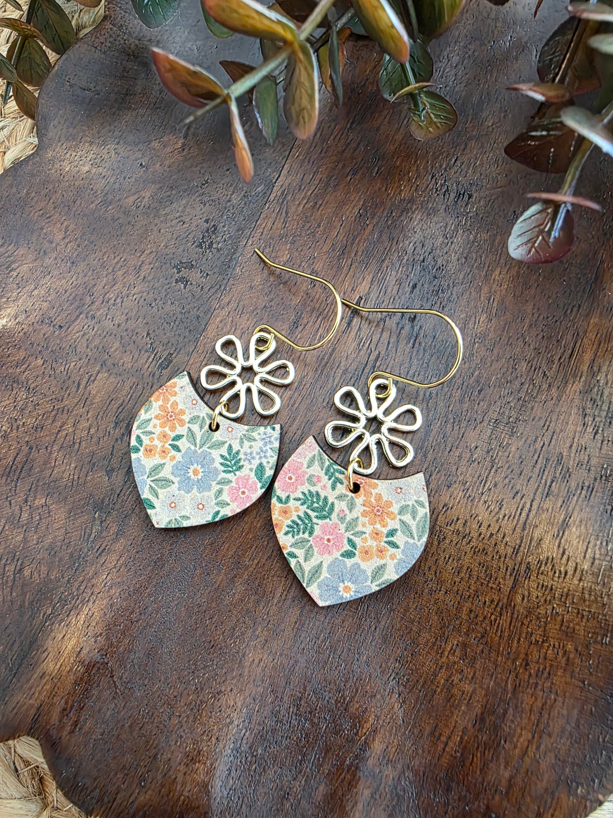 Vintage Floral Gold Pointed Drop Earrings