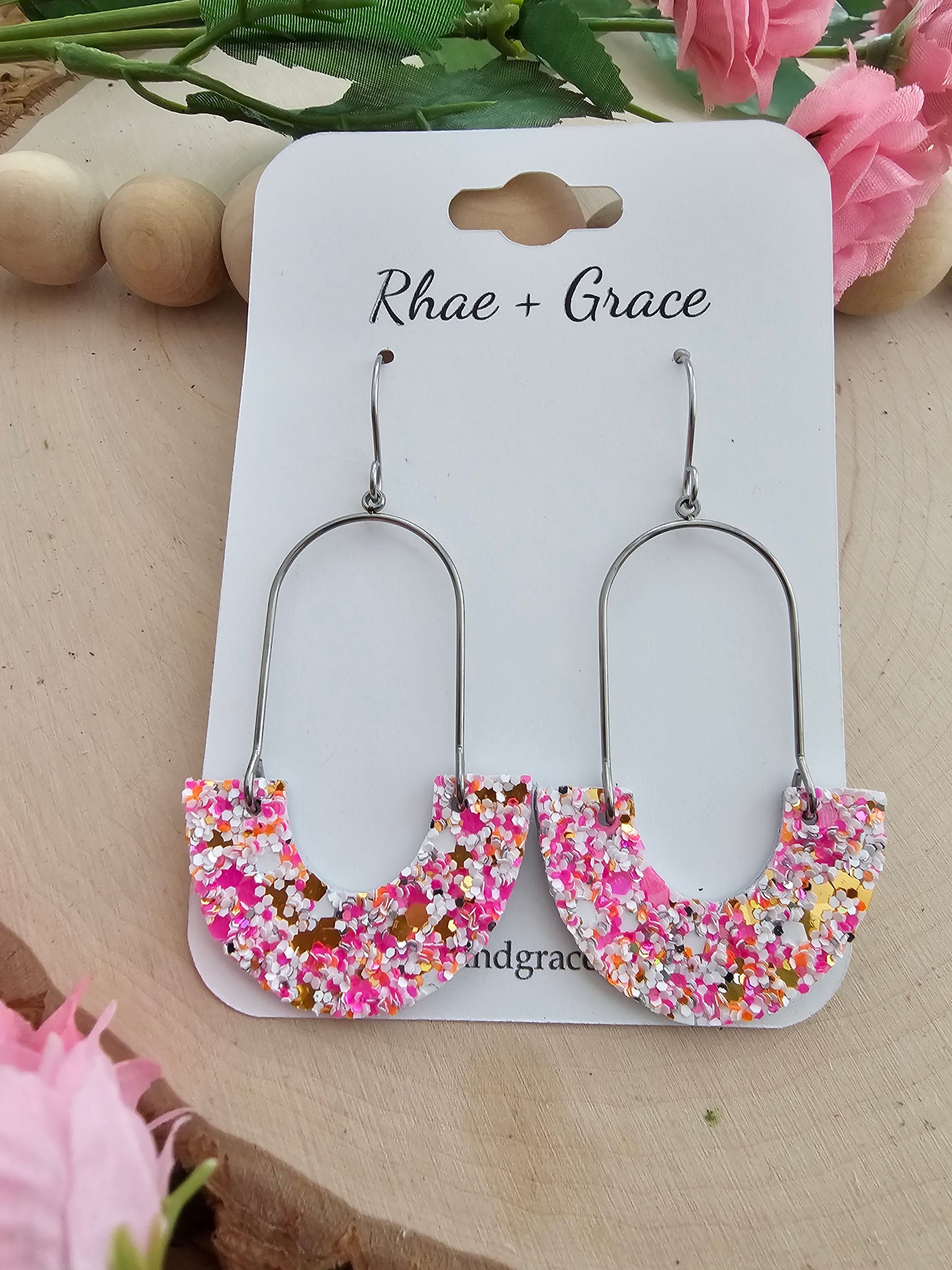 Cupid's Glitter Inverted Arch Earrings