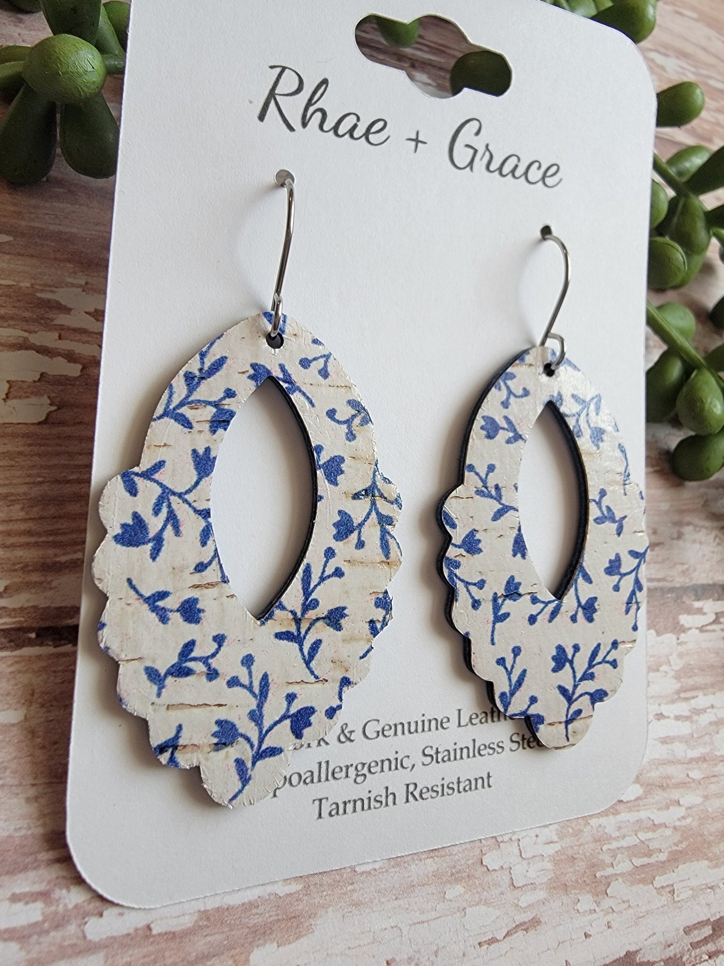 Bluebell Floral Scalloped Earrings